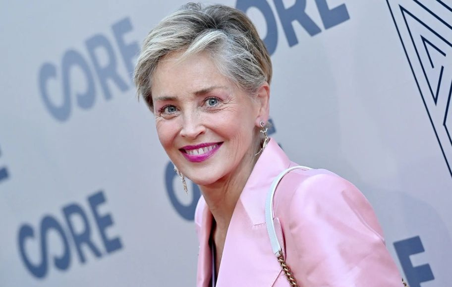 Sharon Stone yanlış teşhis kurbanı! Tümörle başı belada