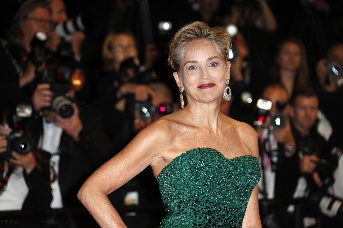 Sharon Stone yanlış teşhis kurbanı! Tümörle başı belada