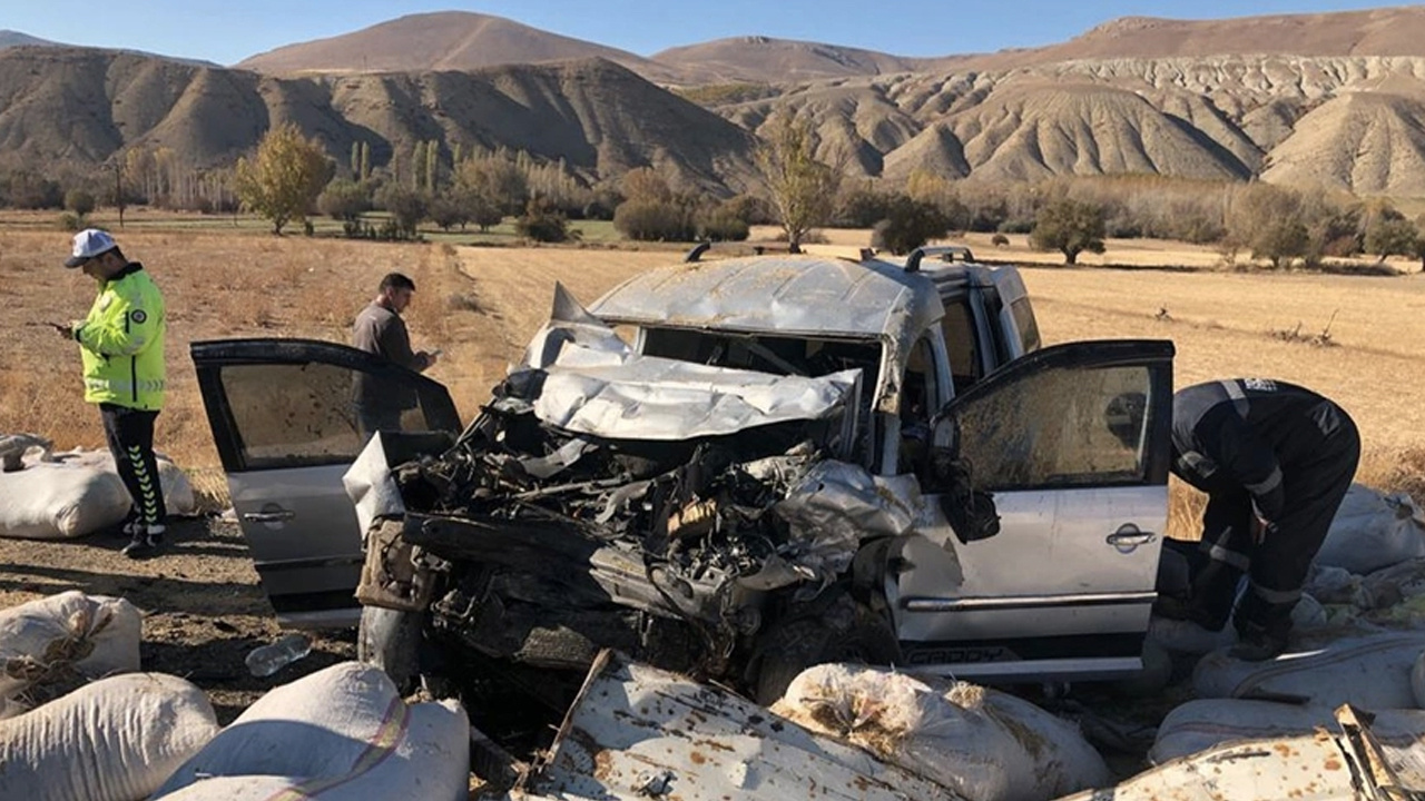 Sivas'ta feci kaza! Uzman çavuş hayatını kaybetti 5 kişi yaralandı