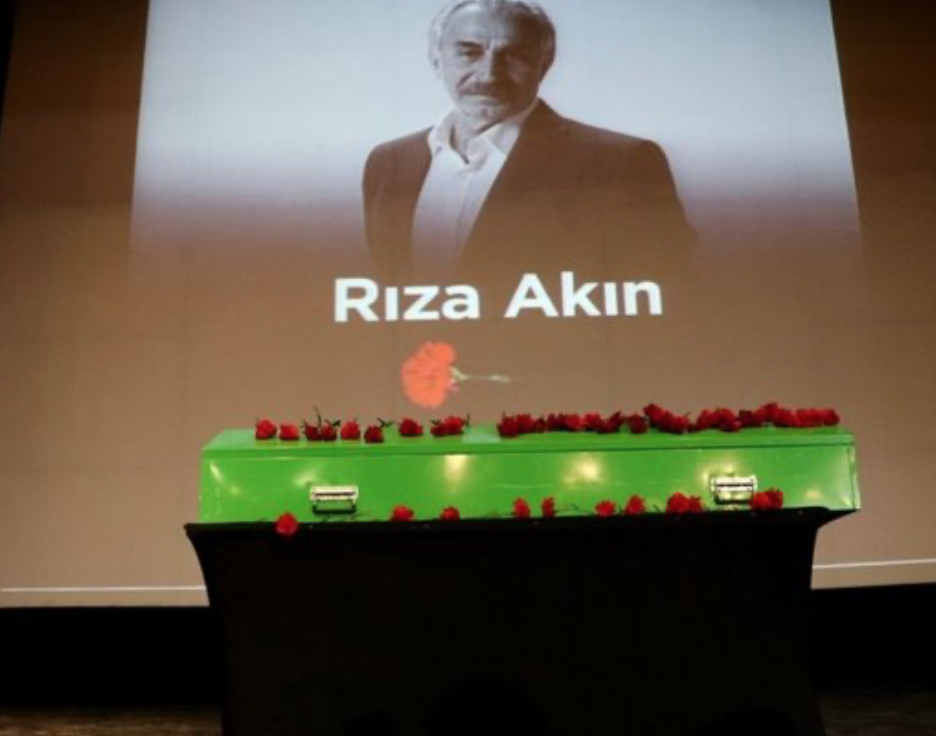 Rıza Akın için Adana'da tören düzenlendi son yolculuğuna uğurlandı...