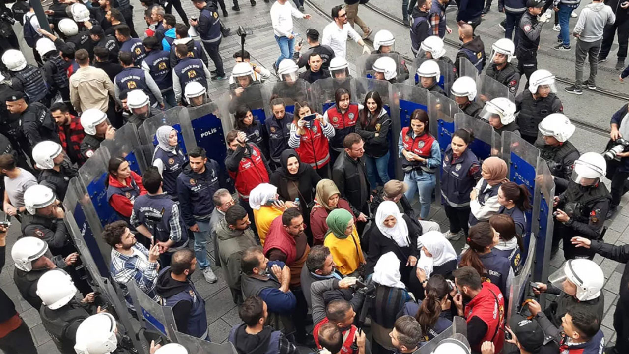İstanbul Valiliği açıkladı: Beyoğlu'nda 121 kişi gözaltına alındı!