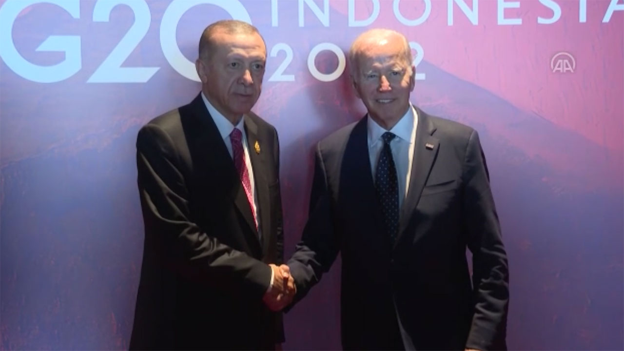 Dünyanın gözü bu zirvede! Cumhurbaşkanı Erdoğan ile ABD Başkanı Joe Biden görüşüyor