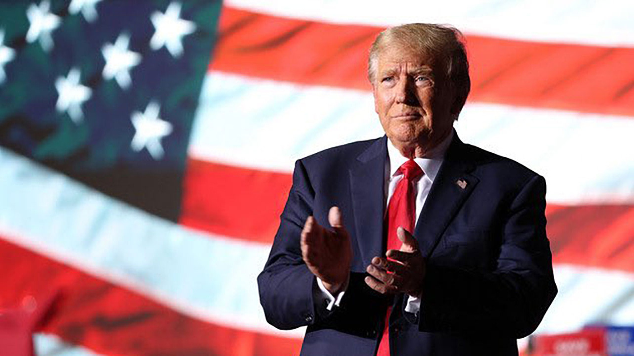 Donald Trump, 2024 ABD başkanlık seçimleri için adaylığını şimdiden ilan etti