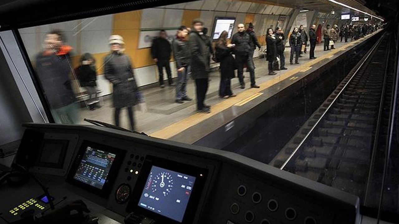 İstanbul’da metro arızası: Yolcular tahliye edildi, seferlerde aksama yaşanıyor