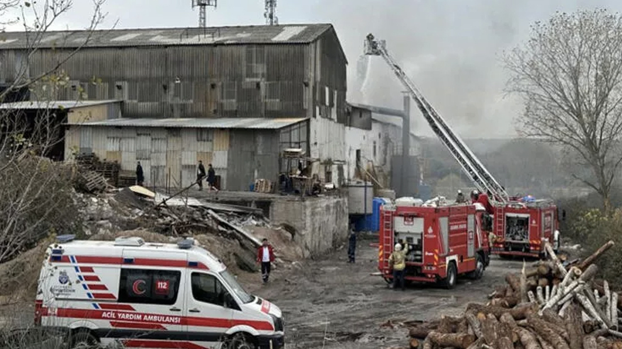 Tuzla'da fabrikada korkutan yangın! Hasar çok büyük