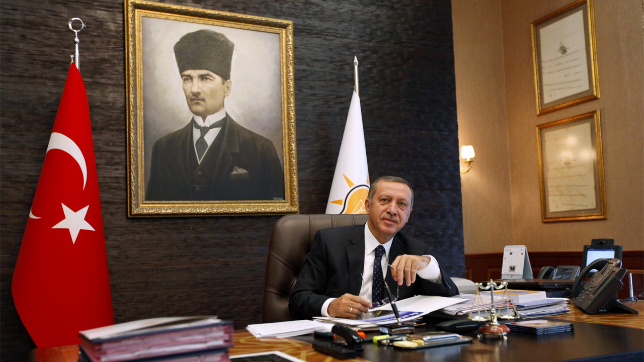 Erdoğan resmini valiliklere asmak zorunlu mu? Süleyman Soylu 2018'te genelgeyle istemiş