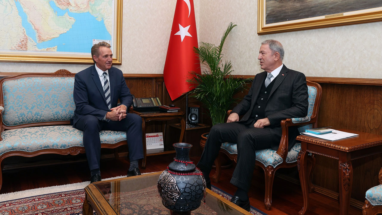 Hulusi Akar, ABD'nin Ankara Büyükelçisi Flake'i kabul etti