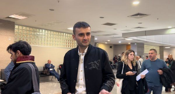 CZN Burak "aylık kazancım 30 BİN TL" demişti! Oğuzhan Uğur'a içini döktü: "Resmi gelirim değil, şirketten pay istemiyorum"