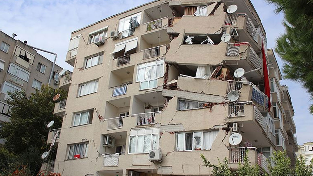 İstanbul'un bina yaşı haritasına bakın! Depremde bu ilçeler çok riskli alarm veriyor