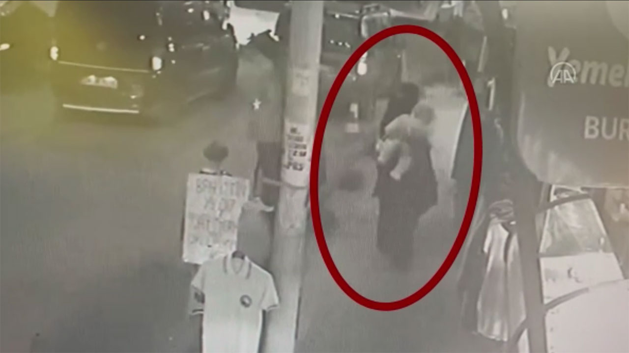 İstanbul'da kucağında bebeğiyle yürüyen kadın vurularak öldürüldü! Cinayet anı kamerada