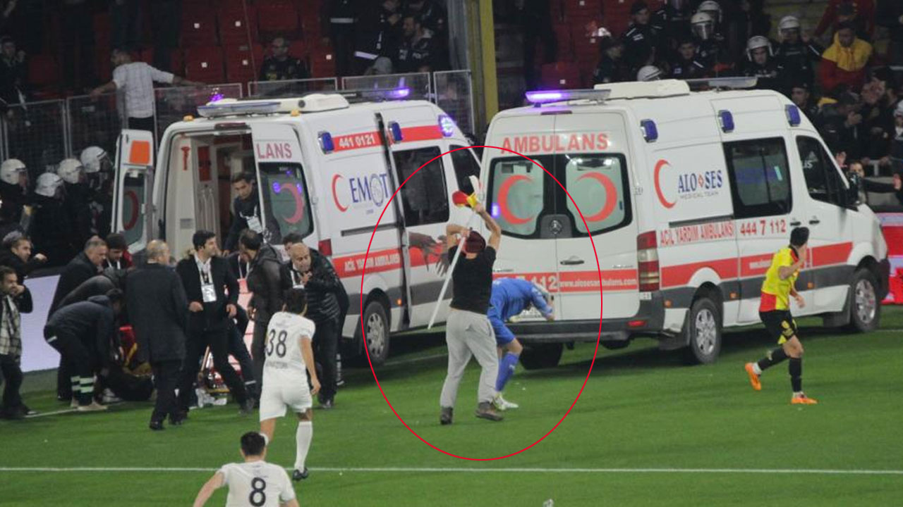 Göztepe Altay maçı olayları en net görüntüsü çıktı kaleciye vurma anı ve fişeğin ateşlenmesi