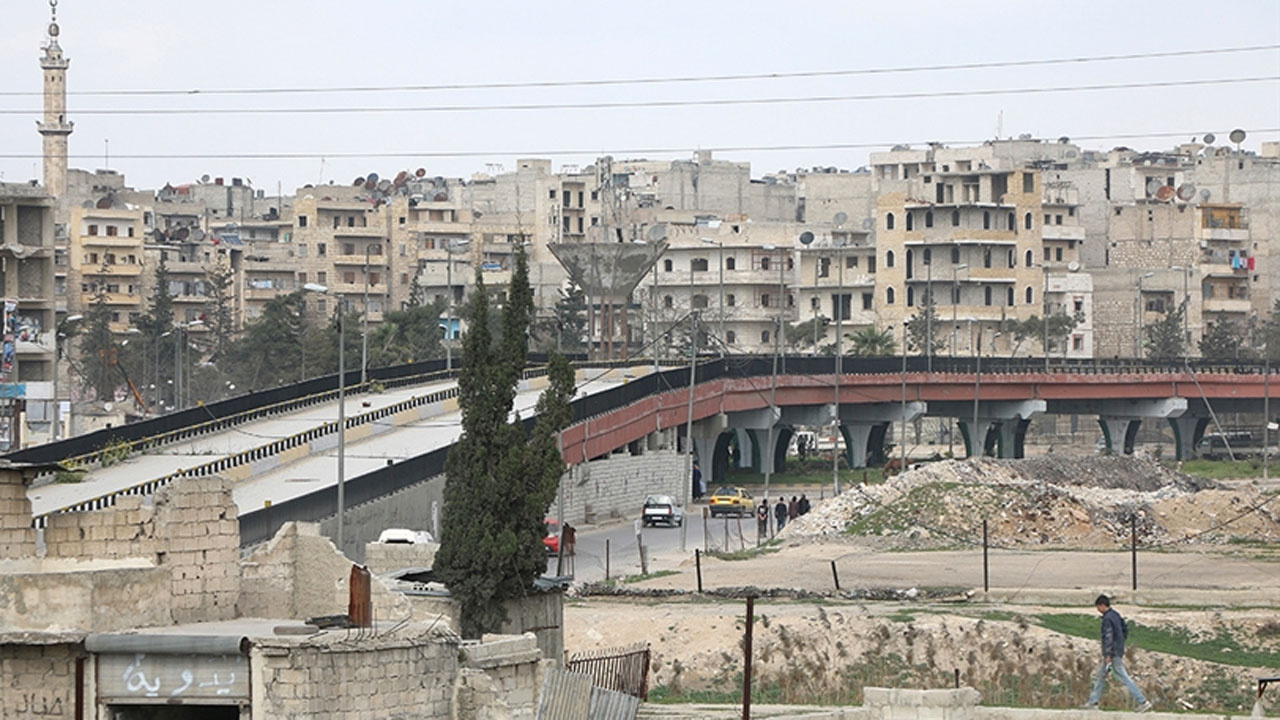 Esad güçleri harekete geçti! Halep'te YPG'ye darbe