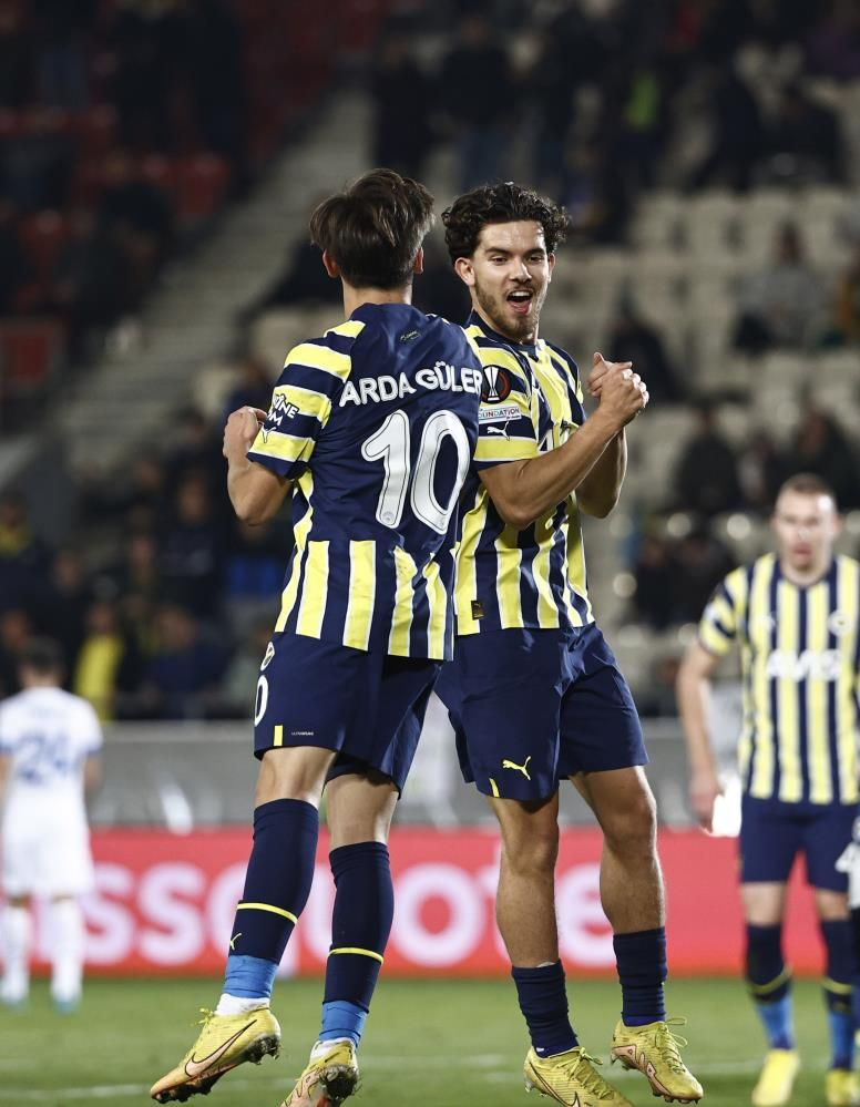 İtalyan devi Milan'dan Fenerbahçe'nin iki yıldızına kanca!