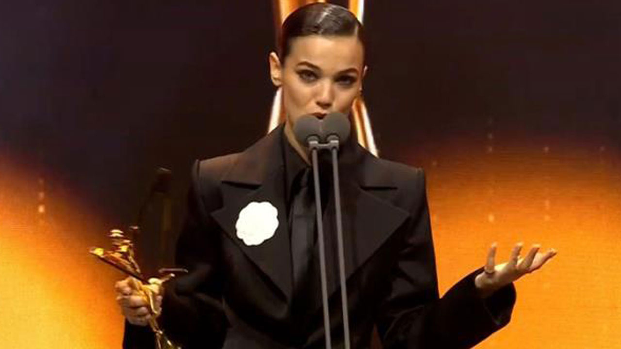 Pınar Deniz fena çuvalladı Altın Kelebek'teki konuşması Rihanna'nın 5 yıl önceki sözleri çıktı