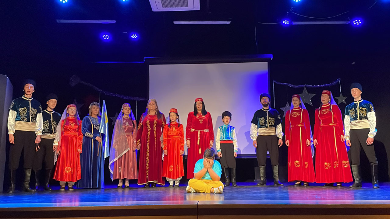 Polonyalı Tatarlar kültürlerini vokal ve dans gruplarıyla koruyor
