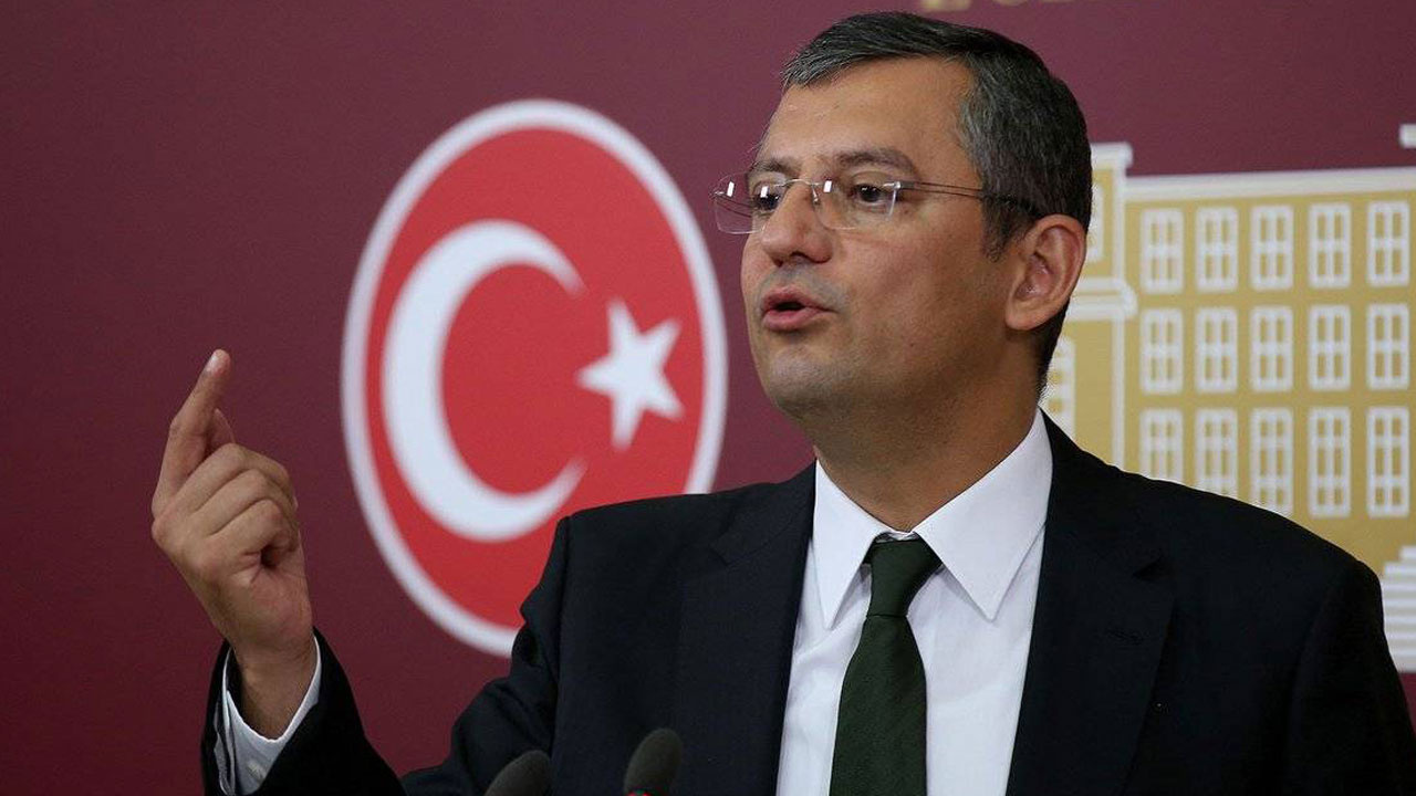 Özgür Özel'den İmamoğlu açıklaması! "Siyasi hayatını bitirmeye, İstanbul'u CHP'den alıp..."