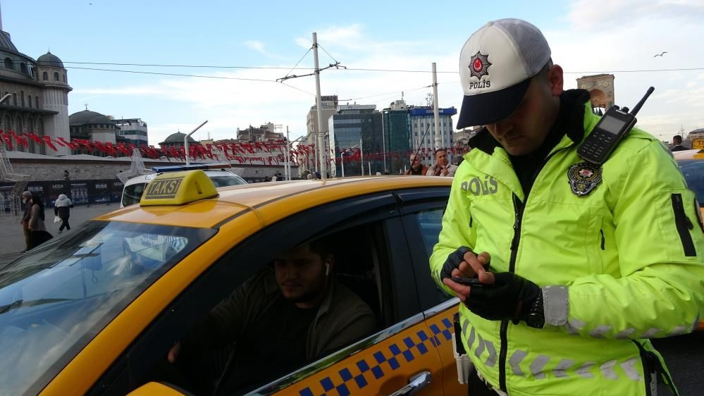 İstanbul'da taksicilere ceza yağdı! Polislere dil döktü savunması pes dedirtti!
