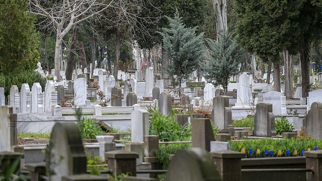 2023 mezarlık ücret ve hizmet bedelleri belli oldu! İstanbul'da en pahalı mezar yeri...