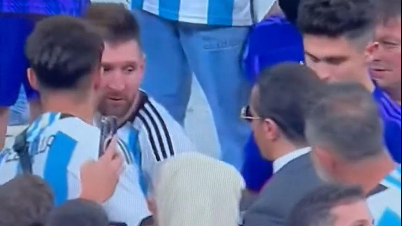 Nusret sahaya indi Messi öyle bir baktı ki herkes onu konuşuyor!