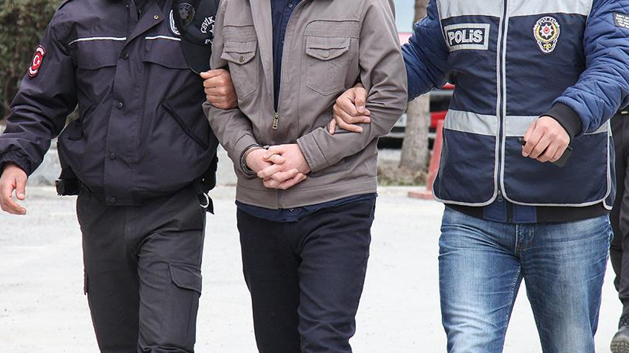 İzmir merkezli 12 ilde FETÖ operasyonu! Çok sayıda gözaltı kararı