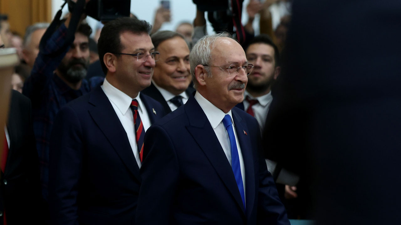 Ekrem İmamoğlu CHP grup toplantısına damga vurdu! Kemal Kılıçdaroğlu ile...