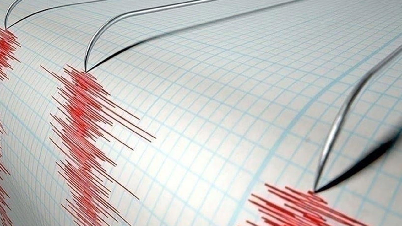 Antalya'da korkutan deprem! AFAD şiddetini açıkladı