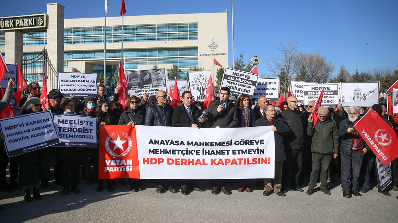 Vatan Partisi, HDP'nin kapatılması için AYM önünde nöbet eylemi başlattı
