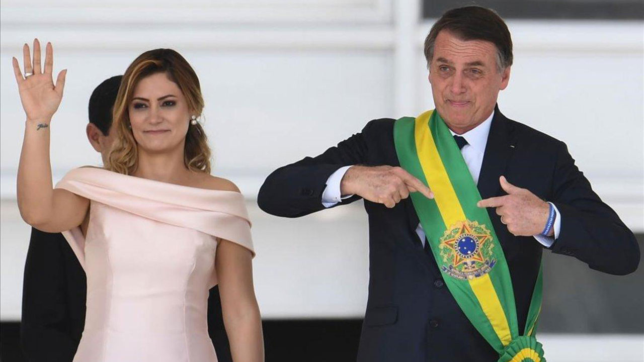 Brezilya Devlet Başkanı Bolsonaro, askeri uçakla ABD'ye kaçtı! Yarın koltuğa Da Silva oturacak...