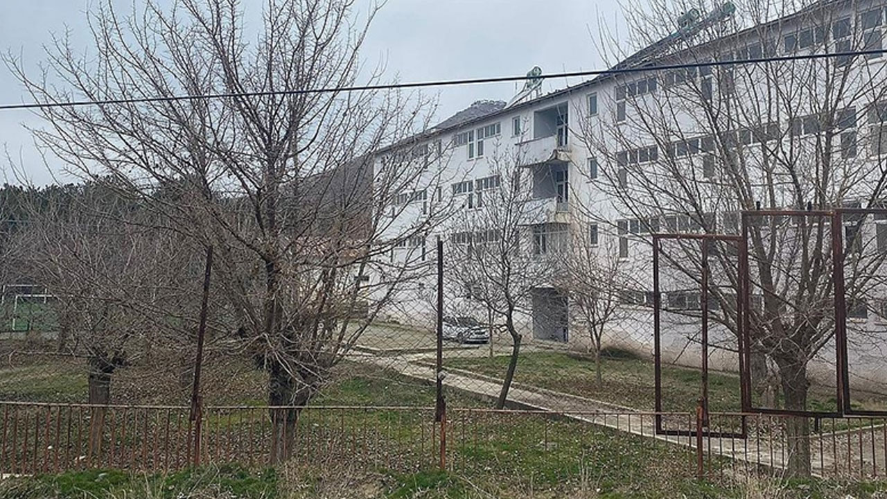 Elazığ'da okul bahçesinde dehşet! Lise öğrencisi kalbinden bıçaklayarak öldürdü