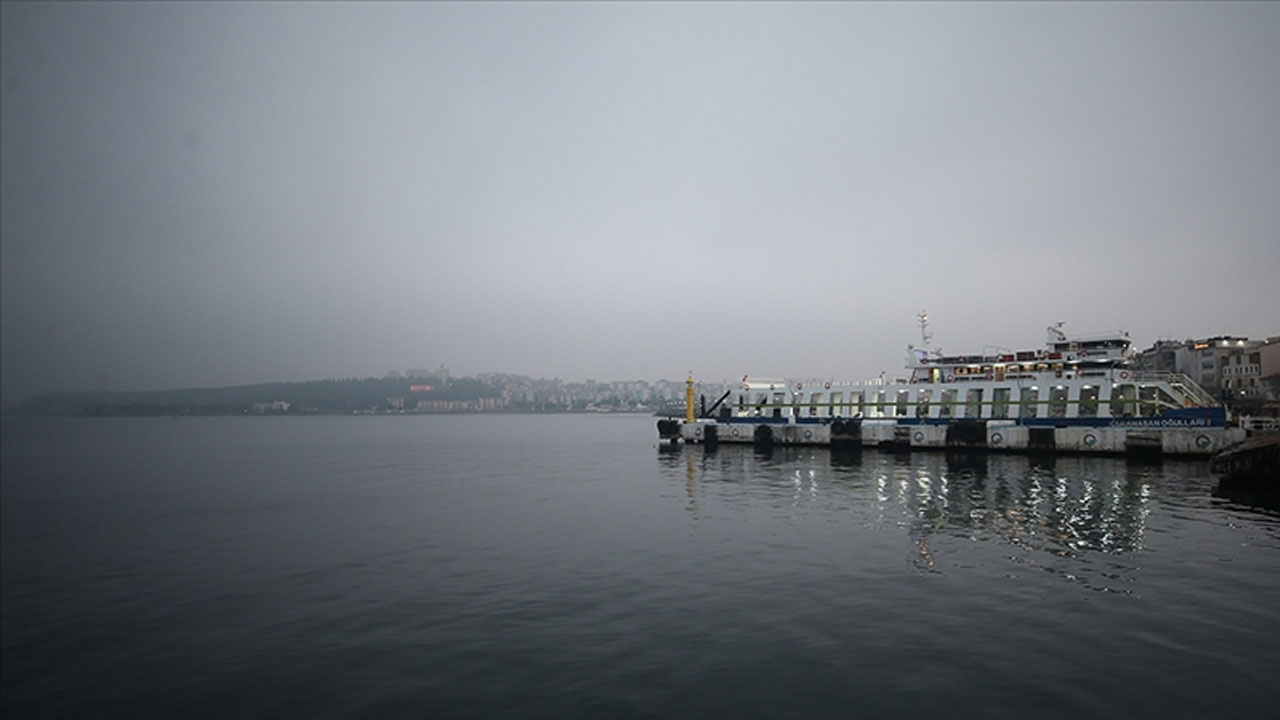 Çanakkale Boğazı transit gemi geçişlerine kapatıldı