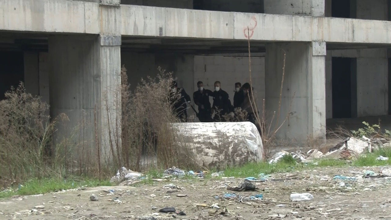 İstanbul Bayrampaşa’da boş inşaatta erkek cesedi bulundu