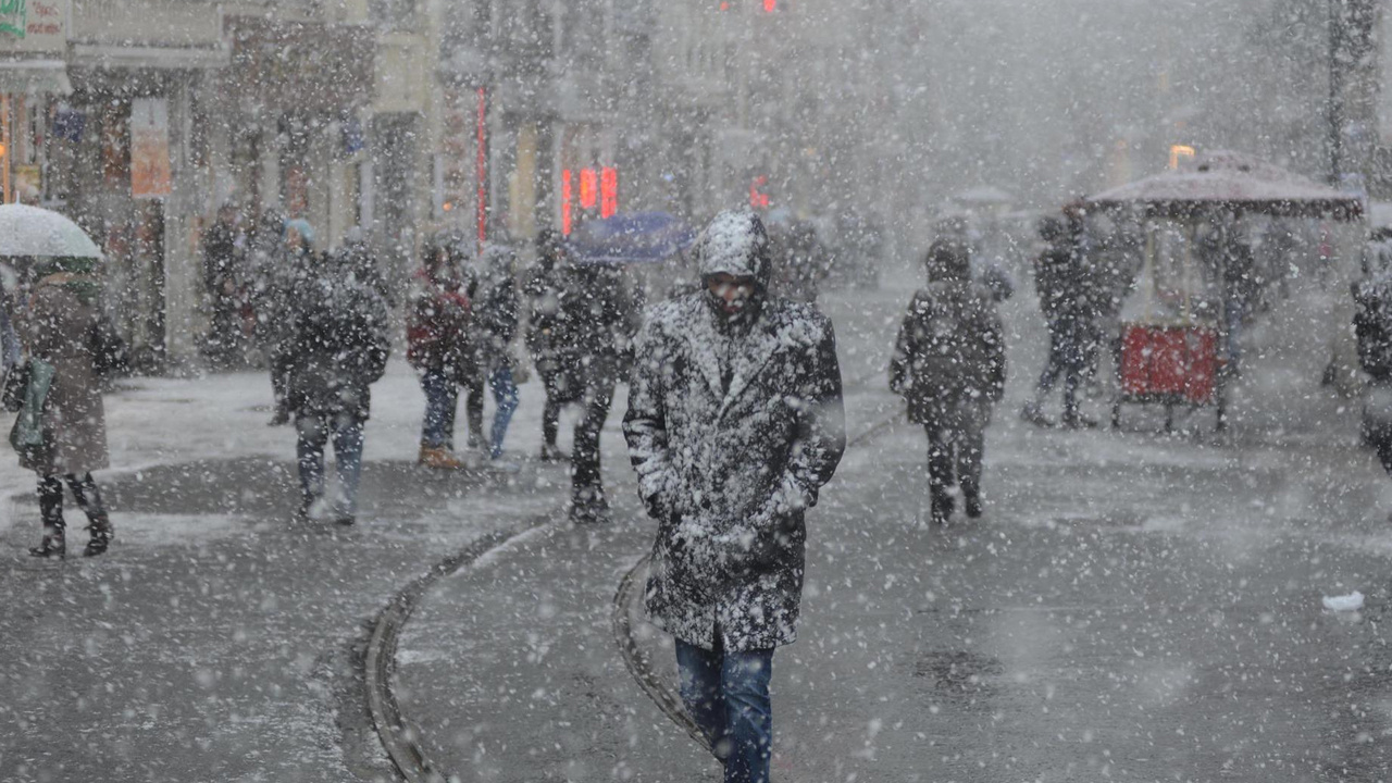 Bu şehirler dikkat Meteoroloji uyardı kar geliyor! Üst üste flaş uyarı İstanbul'a tarih verildi!