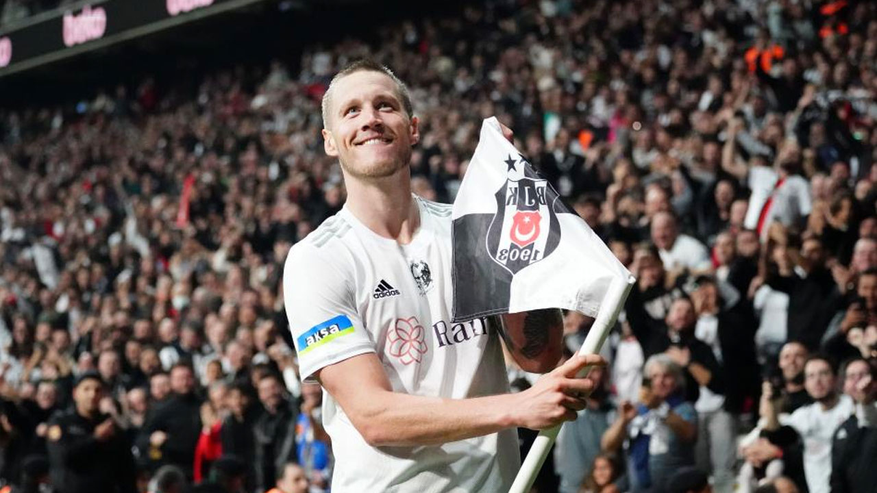 Weghorst Beşiktaş'tan ayrılıyor menajeri yönetim ile görüştü