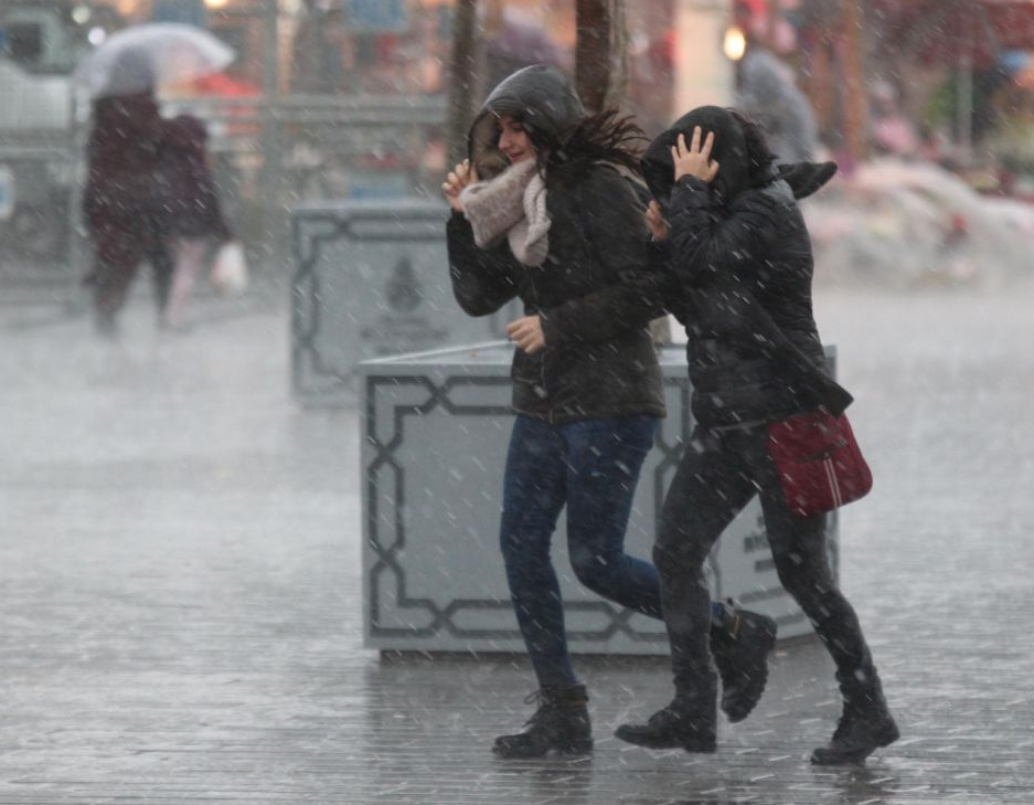 Kar 20 santimi geçecek! 11 şehre ciddi uyarı Meteoroloji sarı ve turuncu dedi İstanbul'da bugün...