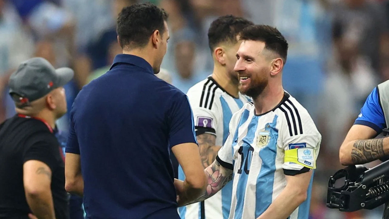 Scaloni: Messi 2026 Dünya Kupası'nda oynayabilir
