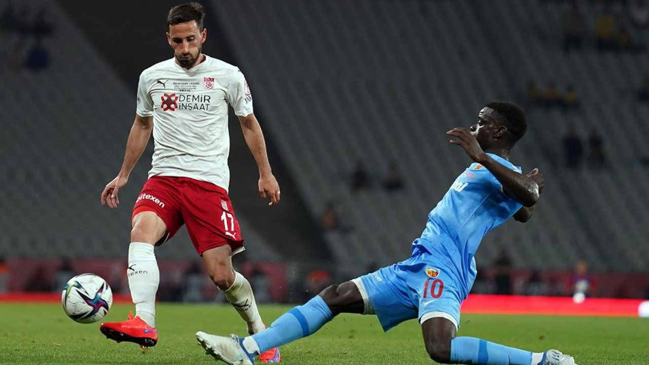 Kayserispor-Sivasspor Süper Lig maçının saatinde değişiklik