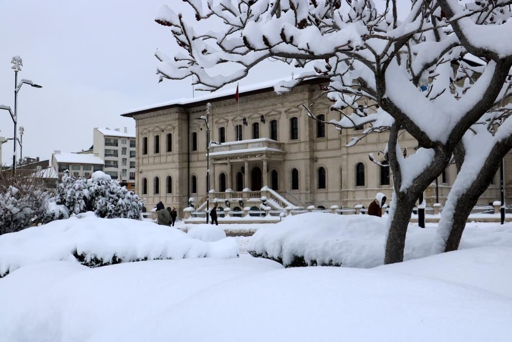 Geçen yıl 17 Ocak'ta Sivas'ın haline bakın, aynı yer bir de bugün çekildi