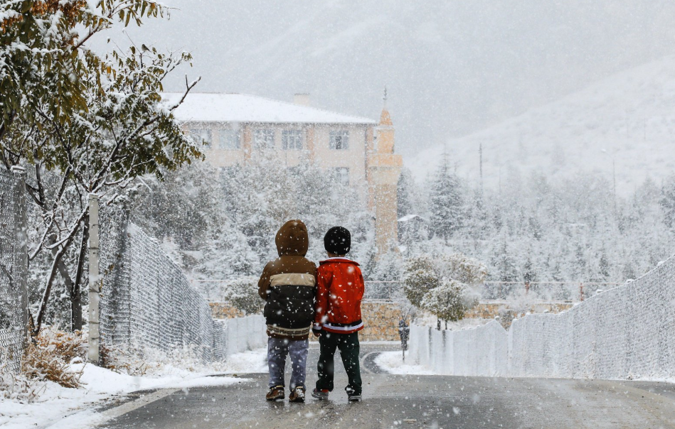 Balkanlardan geliyor Türkiye'yi vuracak! Kar o tarihte geliyor Meteoroloji uyardı: 50 şehir dikkat!