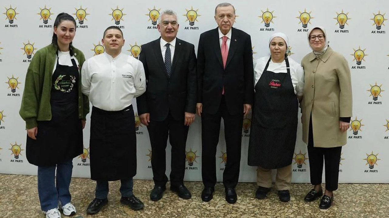 AK Parti MYK toplantısında ziyafet! Erdoğan ve yöneticilere 17 çeşit yemek ikram edildi