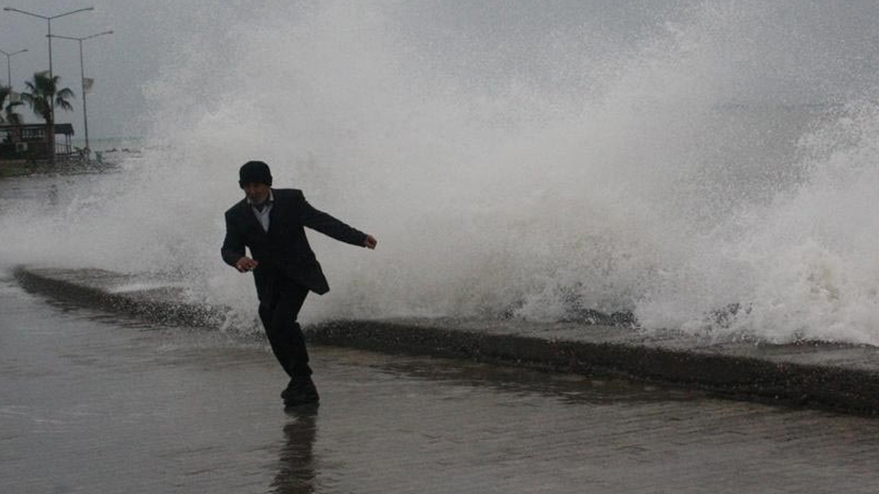 İstanbul'da ani bastıracak uzman saat verdi! Meteoroloji 10 şehri uyardı, kar detayı...