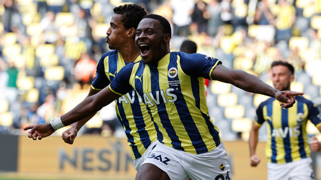 Fenerbahçe'nin yıldızına Premier Lig'den sürpriz talip! Yapılan teklif ortaya çıktı