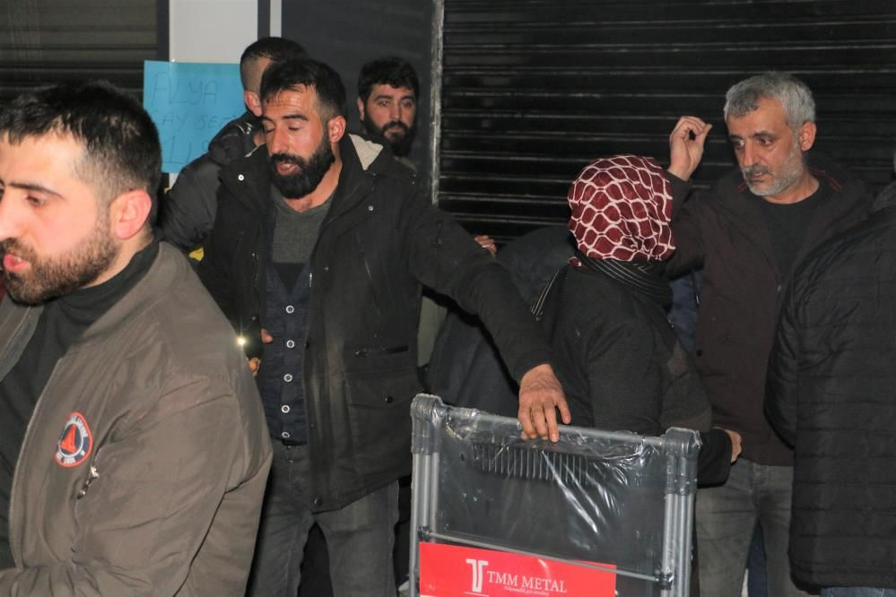 Diyarbakır'da gece yarısı indirim izdihamı! Kampanya yaptı, hayatının şokunu yaşadı!