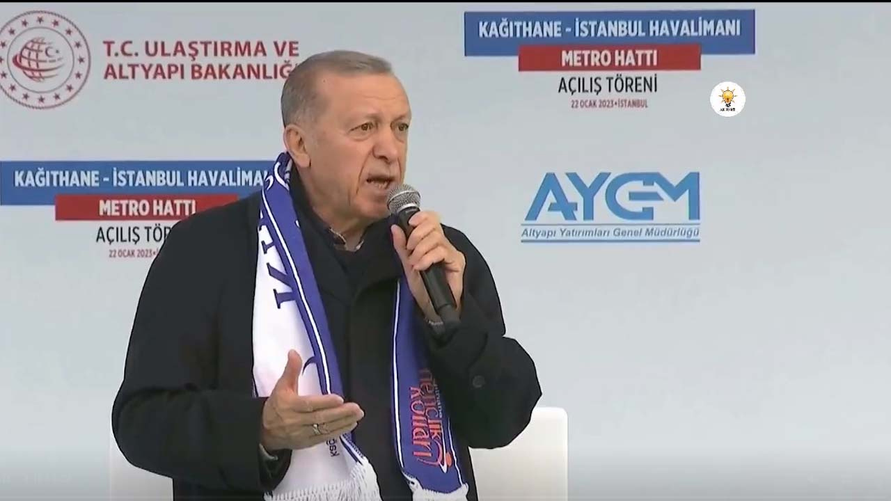 Erdoğan: Fatih'in emaneti bu mübarek şehre karşı mahcup olmaktansa can vermeyi tercih ederiz