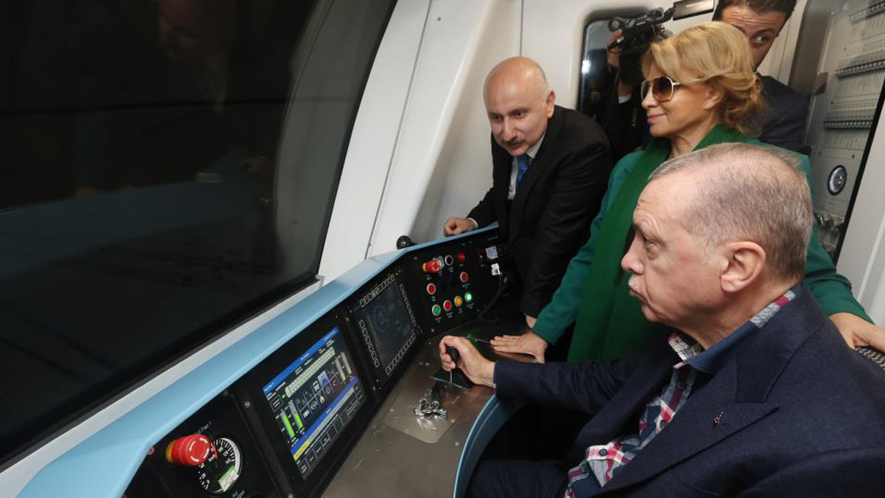 Cumhurbaşkanı Erdoğan, Kağıthane - İstanbul Metrosu test sürüşünü yaptı