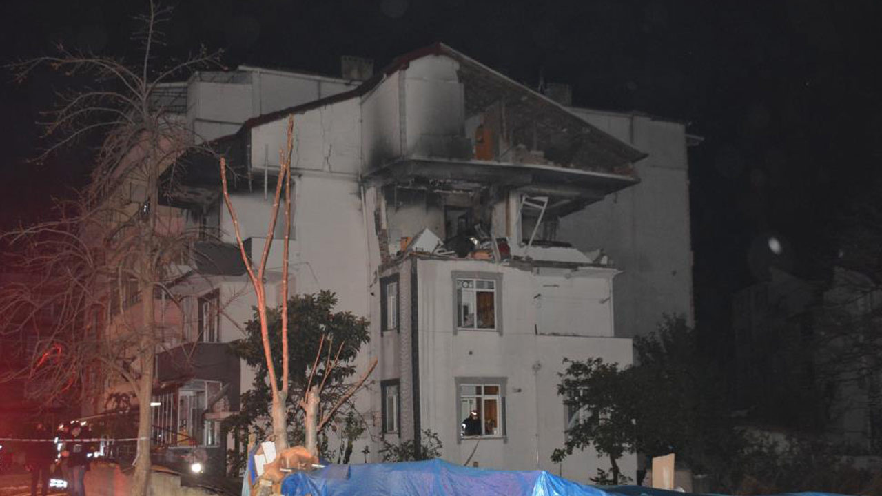 Kocaeli'deki patlamanın görüntüleri ortaya çıktı! Binanın üçüncü katı adeta yok oldu o anlar kamerada