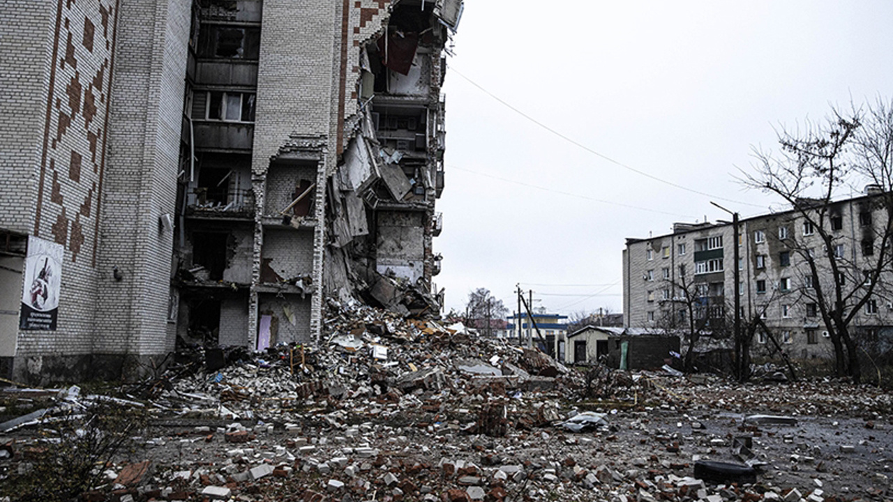 Rusya'dan Ukrayna'ya füzeli saldırı! Kiev'de şiddetli patlamalar