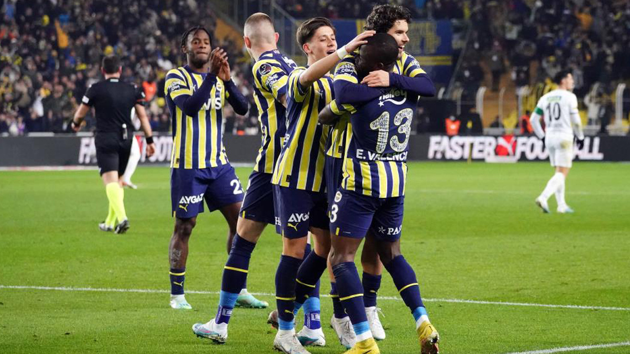 Fenerbahçe'den Kasımpaşa'ya farklı tarife! Enner Valencia 4 golle tarihe geçti!