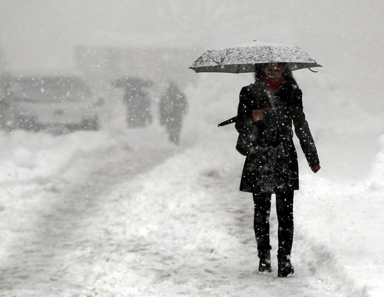 'Çerezlik' dedi, asıl karın tarihini verdi İstanbul'da tüm ilçeleri vuracak! Meteoroloji: 42 şehirde kar bekleniyor!