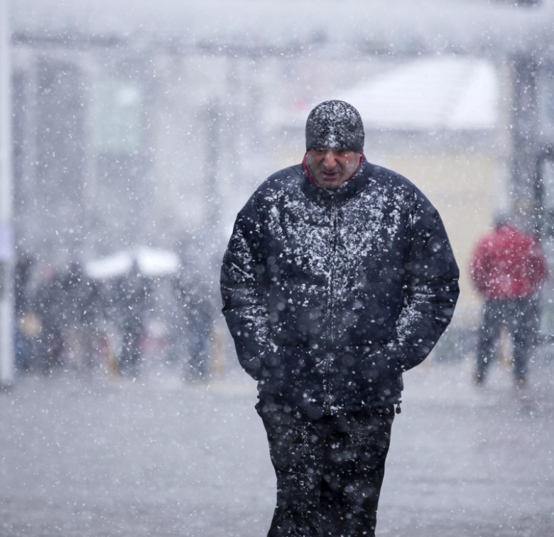 İstanbul'a kar ne zaman yağacak? Uzmandan flaş açıklama! 27 şehre Meteoroloji'den kar uyarısı