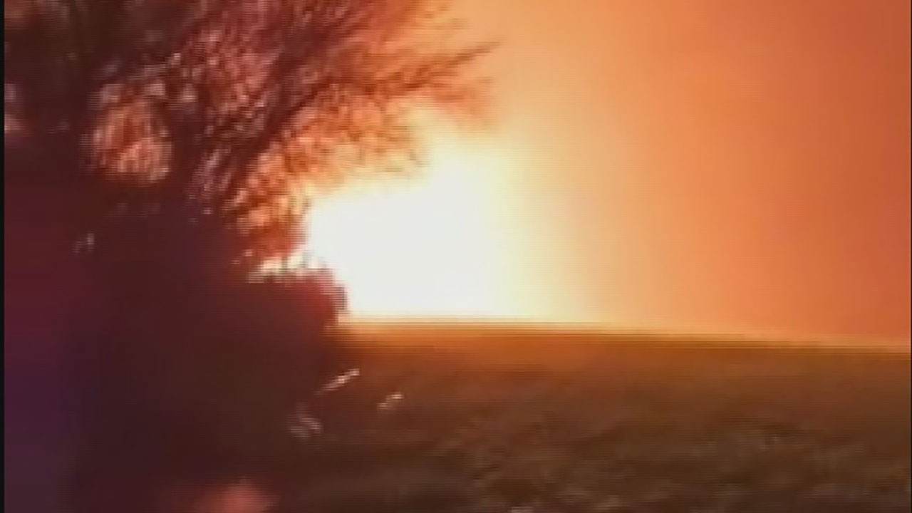 Depremin ardından Hatay'da doğal gaz boru hattı patladı! Korkunç görüntüler
